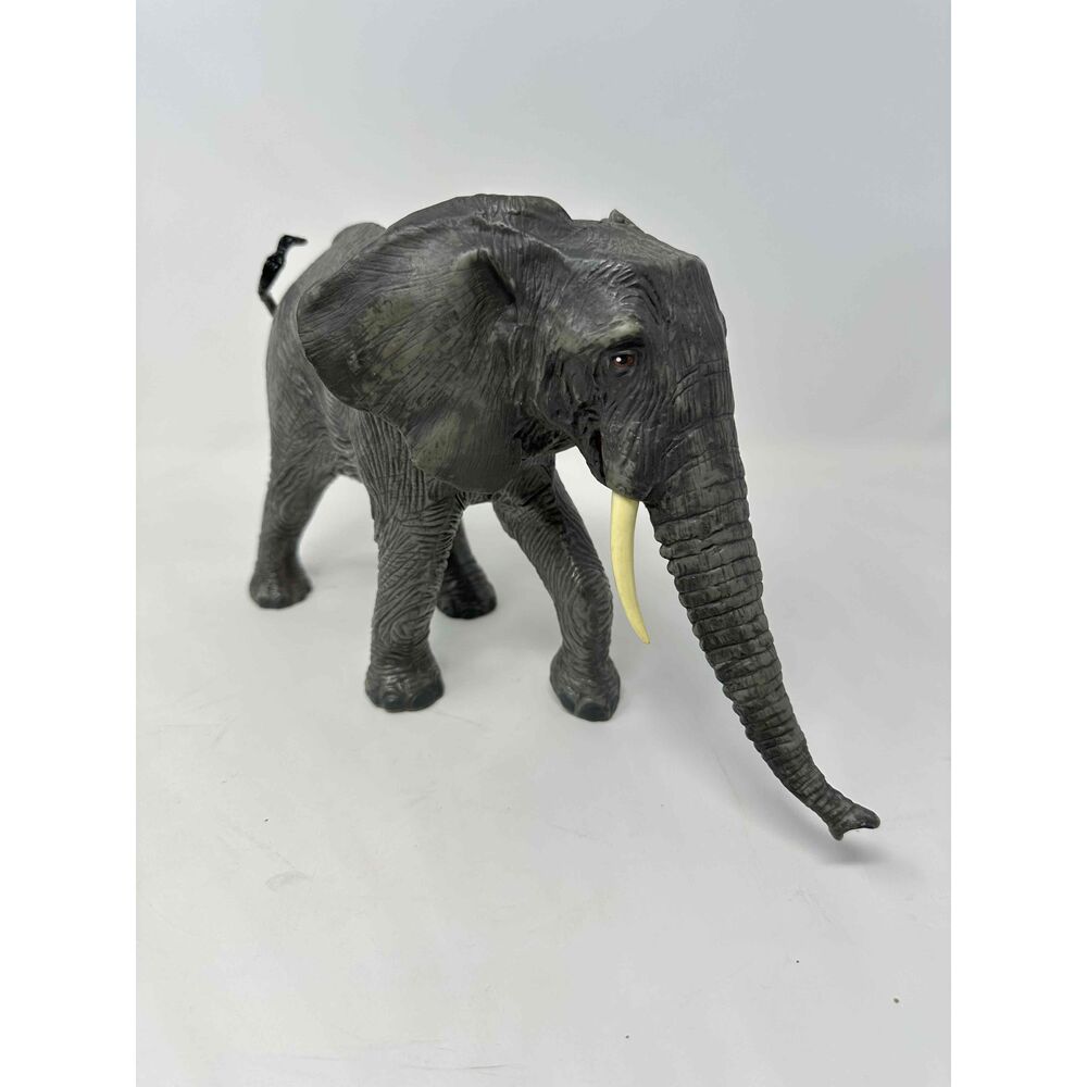 Vintage Wow Wee Elephant 1999 Animal-tronics electronic toy African -WORKS RARE